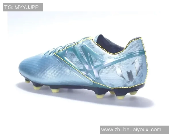 顶级足球球星推荐的必备鞋款让你成为场上焦点